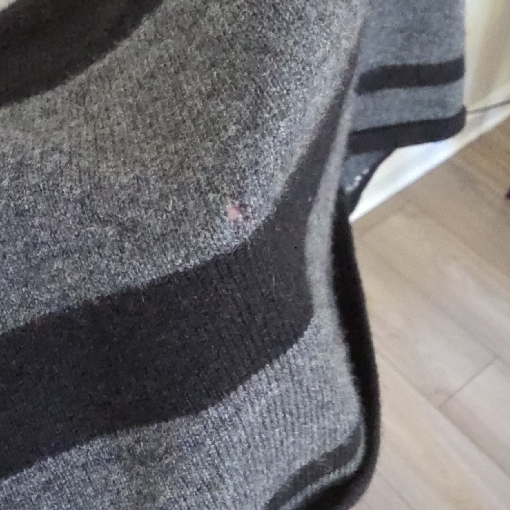 Tommy Bahama Cashmere Poncho Black And Grey Stripe - Picture 8 of 8